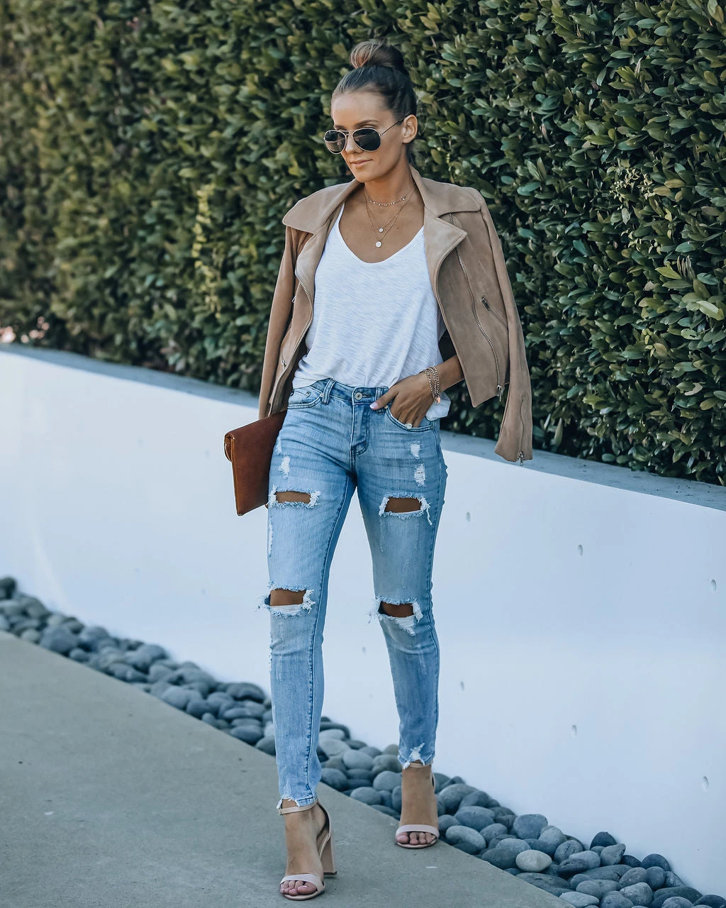 KANC-001 Universal Mid Rise Distressed Skinny - Light Wash - FINAL SALE - Image 8